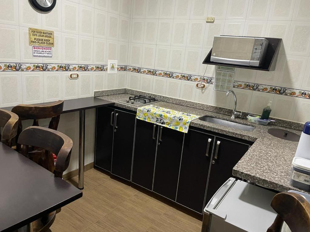 Hostal Internacional Bogota Bagian luar foto