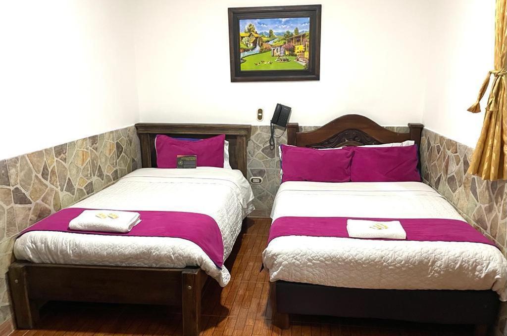 Hostal Internacional Bogota Bagian luar foto