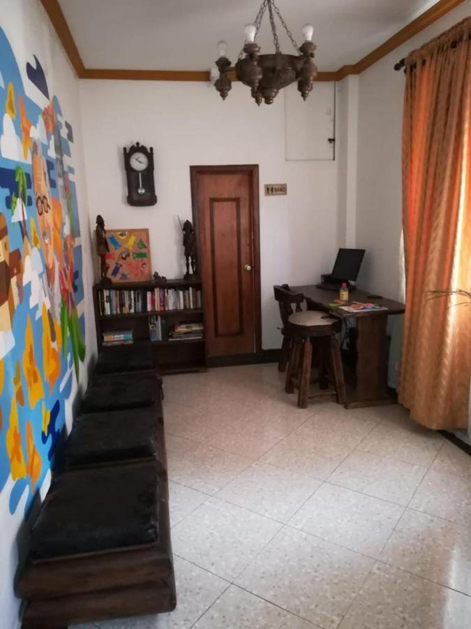 Hostal Internacional Bogota Bagian luar foto